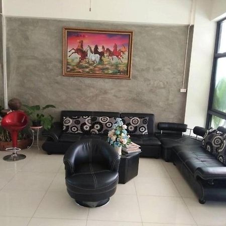 Pornsiri Hotel Sisaket Zewnętrze zdjęcie